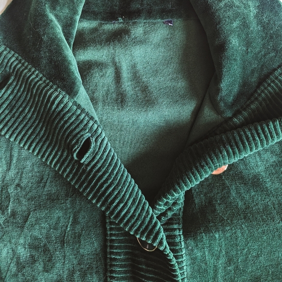 Beautiful Emerald Green Velour Cardigan by Jones New York - size Small - Picture 4 of 9
